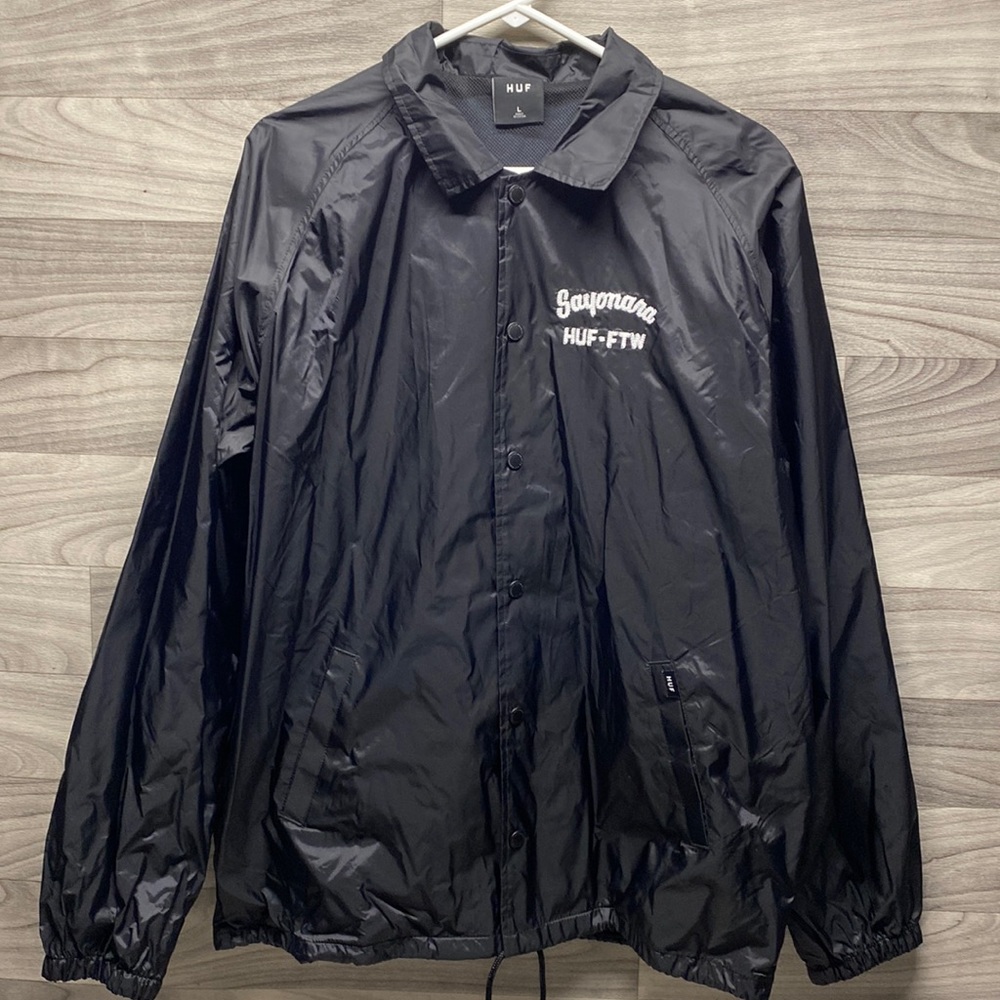 HUF SAYONARA EMBROIDERED COACHES JACKET IN BLACK